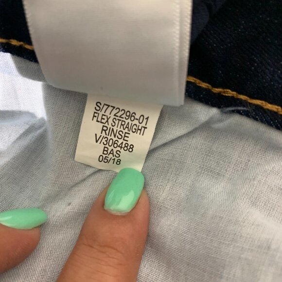 Old Navy Straight Husky Straight Jeans 16 - Picture 4 of 11